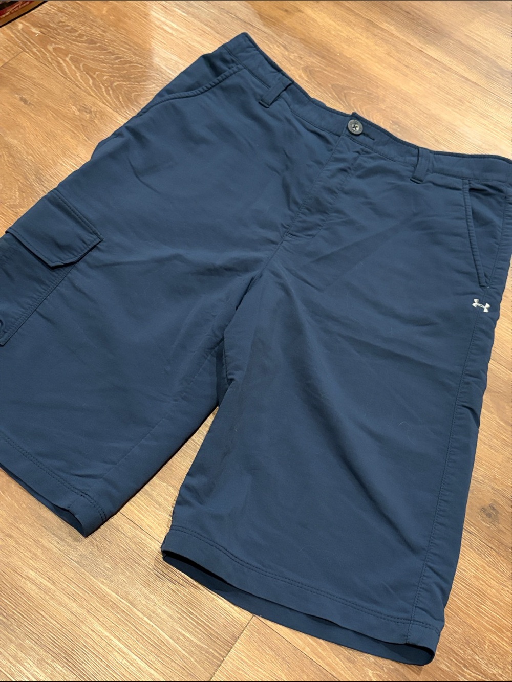 Under Armour Navy Performance Cargo Shorts size youth xl
